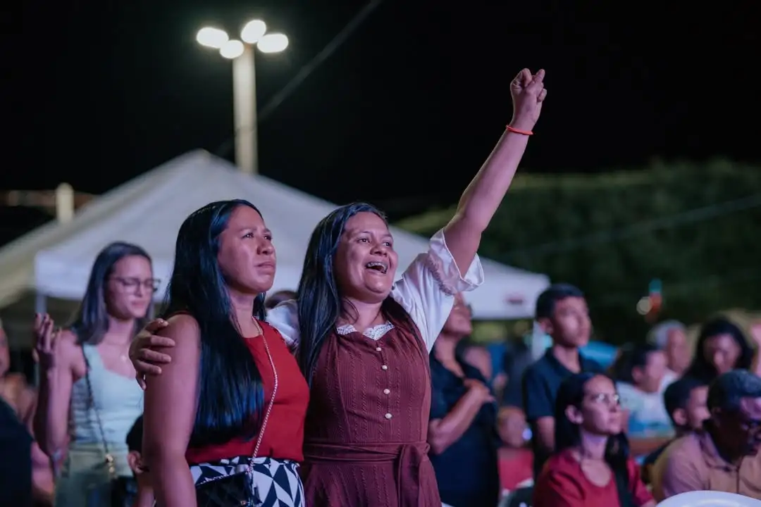 Foto 2 – Noite de louvor e adoração abre celebrações dos 77 anos de São Raimundo das Mangabeiras