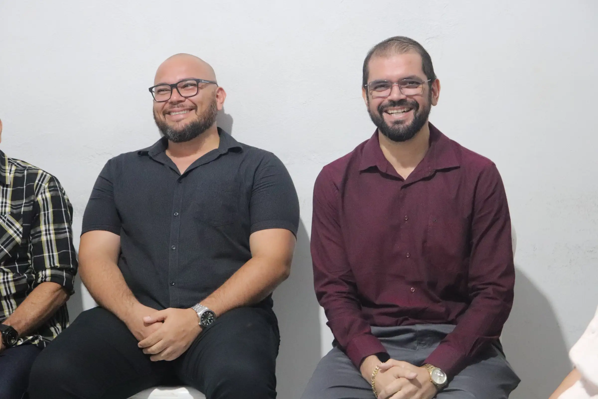 Foto 6 – São Raimundo das Mangabeiras empossa quatro novos médicos e reforça compromisso com a saúde públic