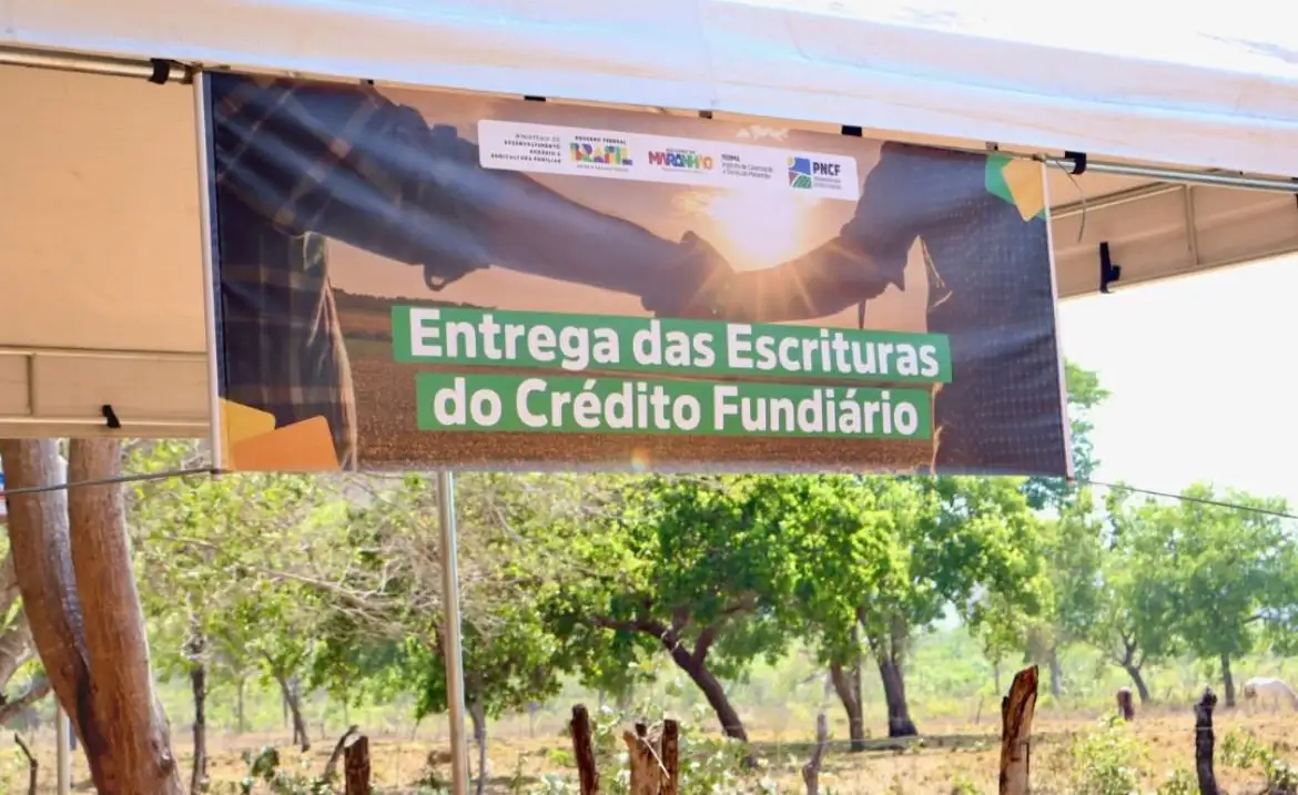 80 famílias celebram o recebimento das escrituras públicas do Crédito Fundiário em São Raimundo das Ma