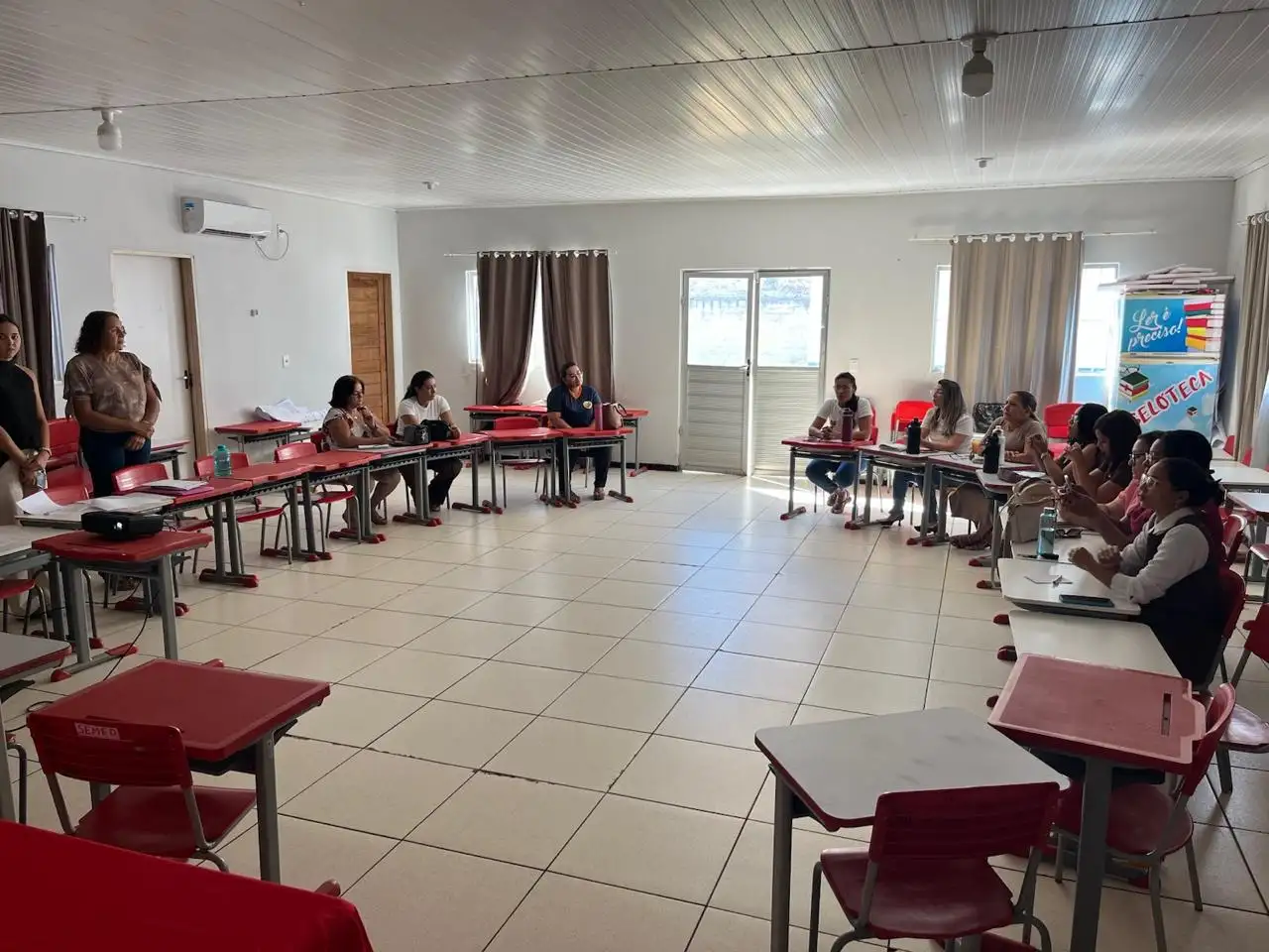 Foto 6 – Comissão Gestora realiza reunião de alinhamento para elaboração do Plano Municipal de Educação 2026–2036