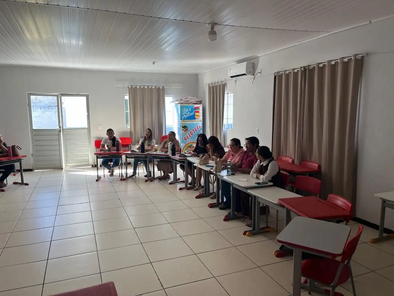 Foto 5 – Comissão Gestora realiza reunião de alinhamento para elaboração do Plano Municipal de Educação 2026–2036