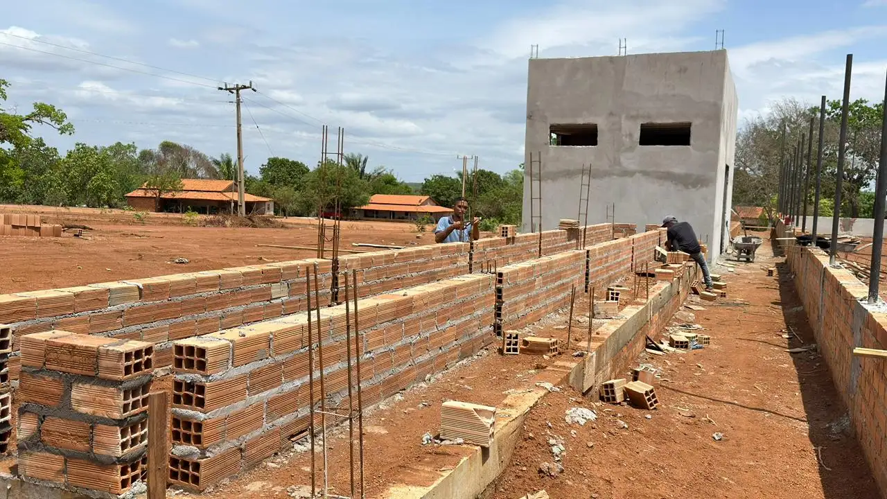 Obra da Areninha avança no povoado Sítio Novo e fortalece esporte e lazer na comunidade
