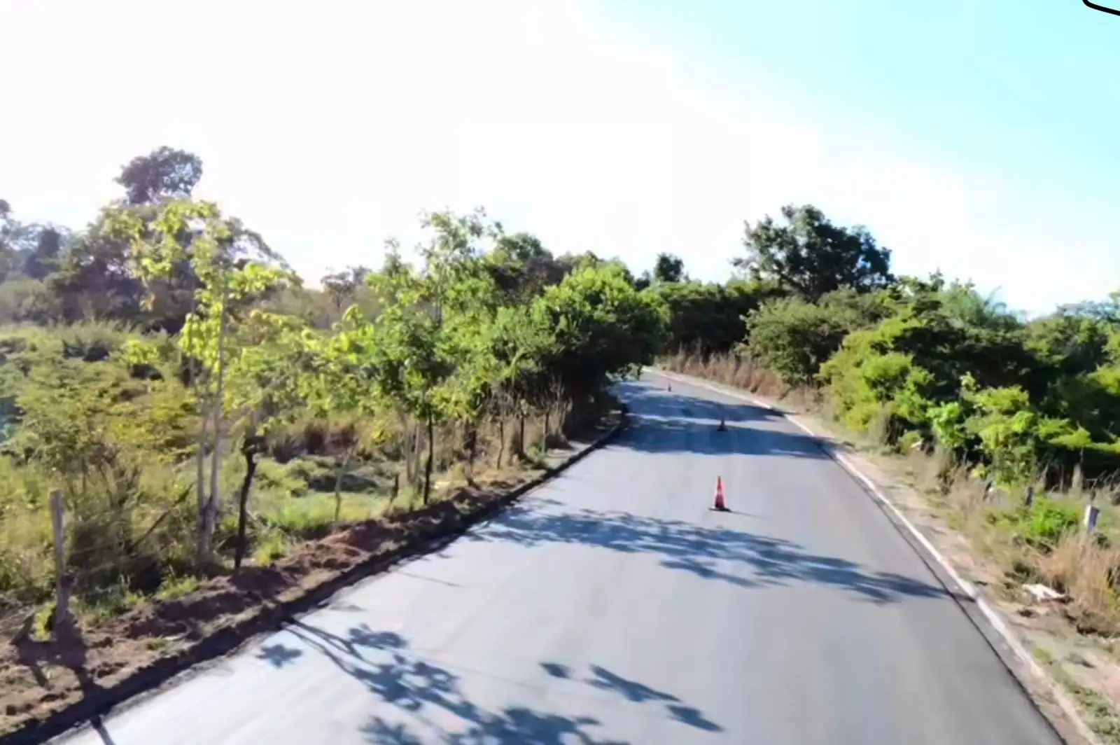 Prefeitura de Mangabeiras avança com obras de recapeamento e melhora a mobilidade urbana no município.